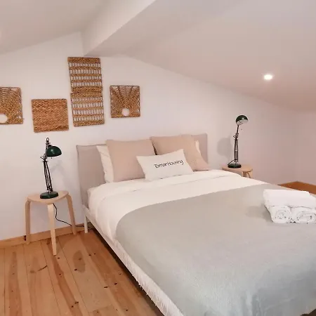 Tomarhousing - Old Town Apartment