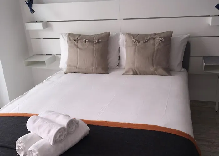 Tomarhousing - Old Town טומאר