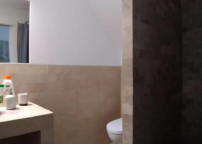 Tomarhousing - Old Town טומאר